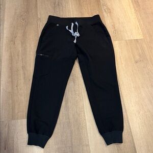 FIGS Women’s Black Jogger Scrubs Size XS